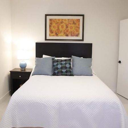 Apt 1 Miami Designer Studio In The Upper East-Side Room photo
